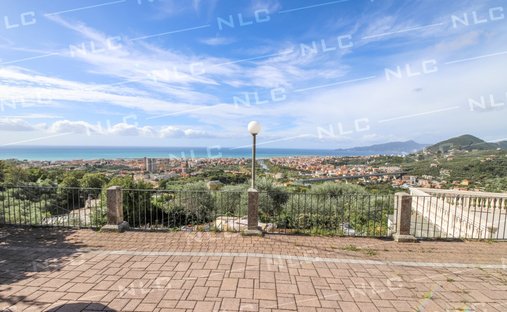 Villa in Lavagna, Ligurien, Italien 1
