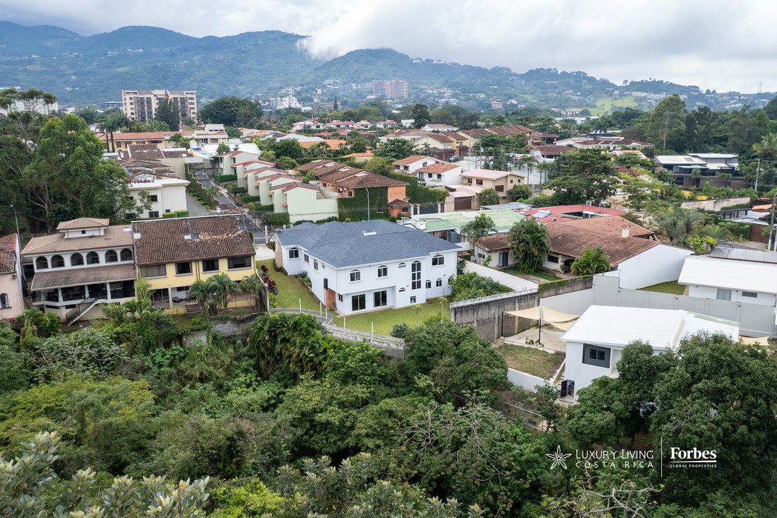 House in San Rafael de Escazú, San José Province, Costa Rica 1 - 16668532