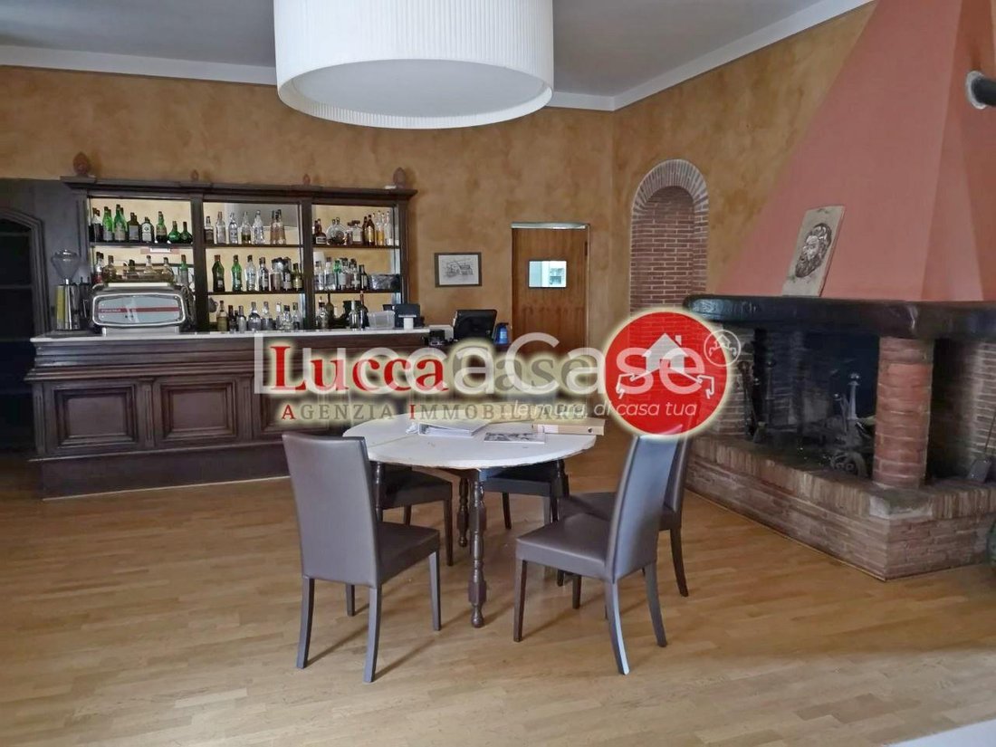 Villa in Historic Center, Lucca, Tuscany 1 - 16668815