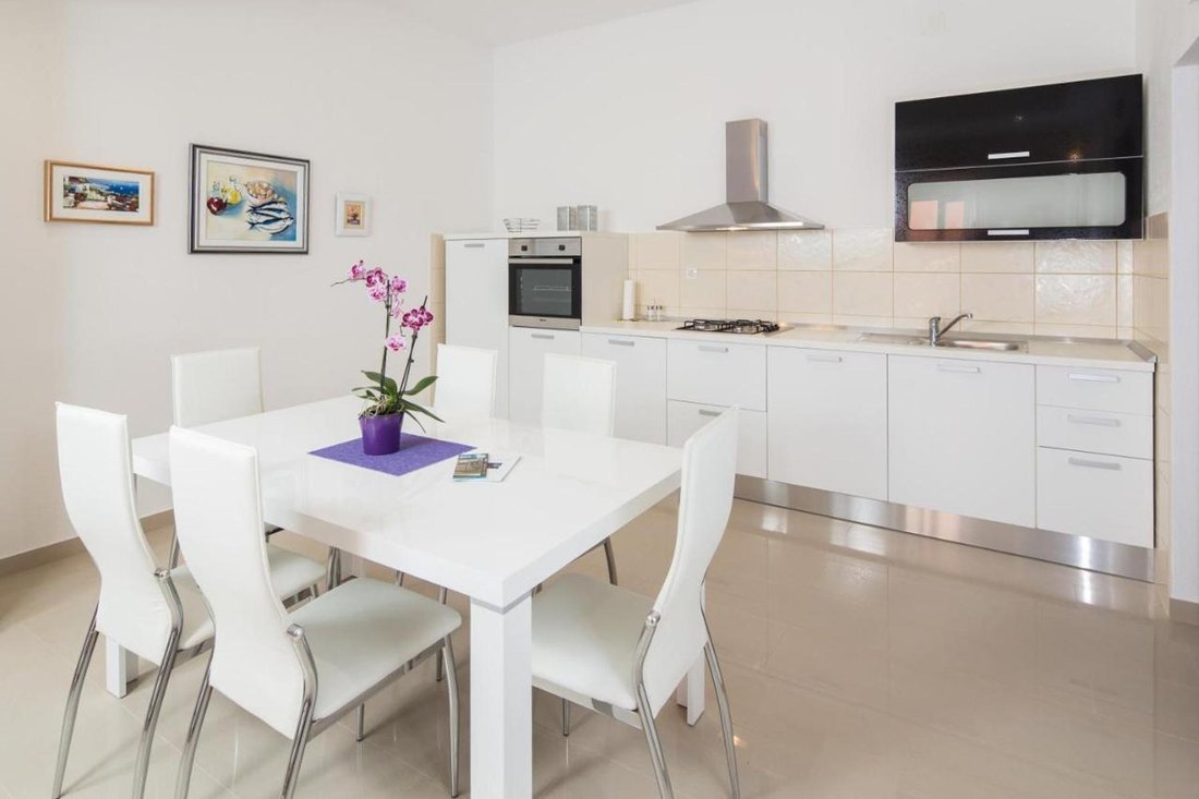 Apartment in Miljevac, Split-Dalmatia County, Croatia 3 - 16669769