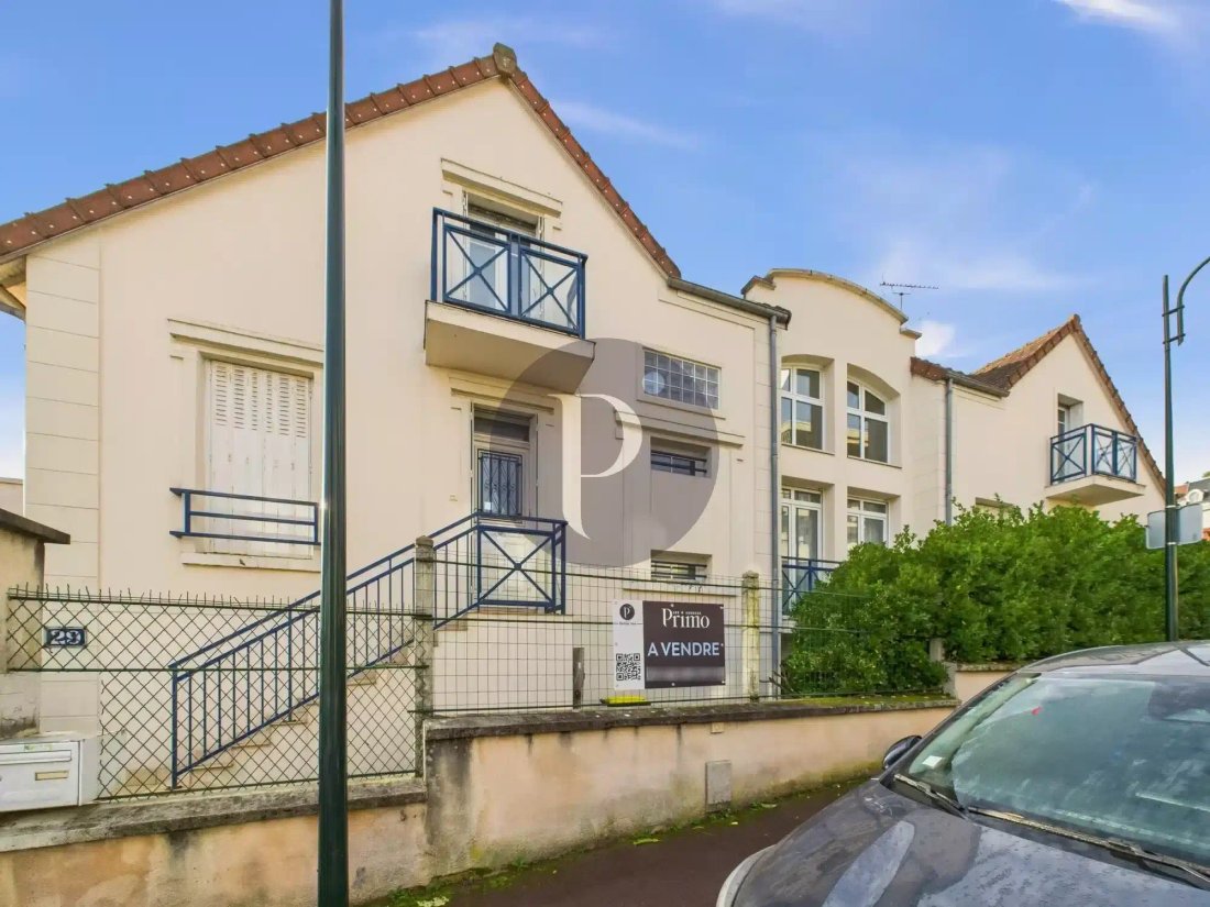 House in Anatole France, Le Plessis-Robinson, France 1 - 16671115