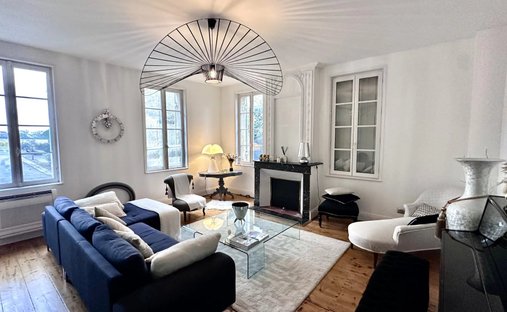 Castle for Sale in Saint-Émilion, Nouvelle-Aquitaine, France