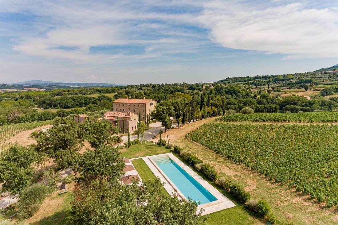 House in Cetona, Tuscany, Italy 1 - 16661015