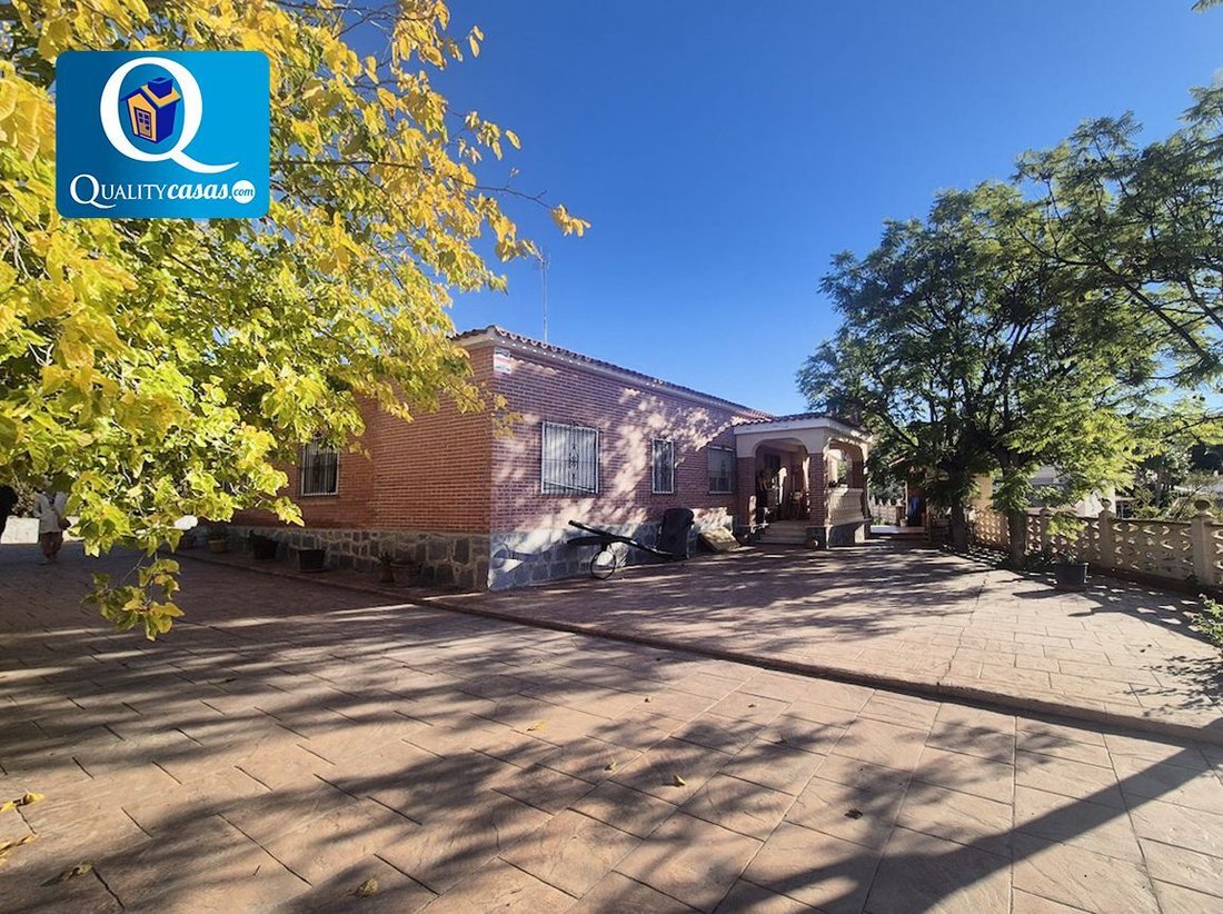 Villa in Busot, Valencian Community, Spain 1 - 16671087