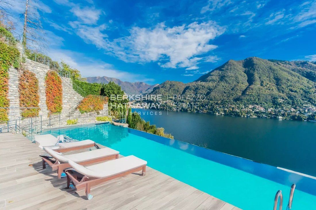 Apartment in Moltrasio, Lombardy, Italy 1 - 16668884