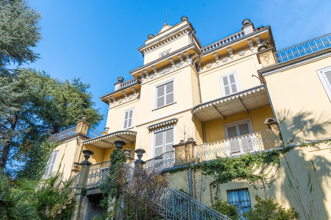 Villa in Merate, Lombardy, Italy 2 - 16668795