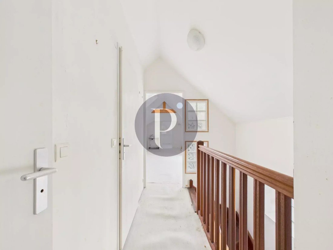 House in Anatole France, Le Plessis-Robinson, France 5 - 16671115