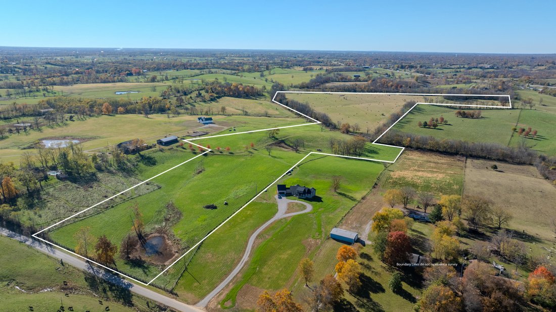 Farm Ranch in Paris, Kentucky, United States 1 - 16668151
