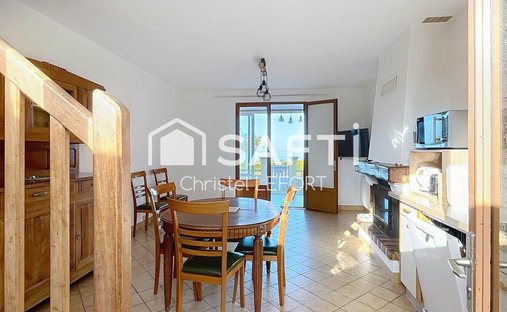 Castle for Sale in Saint-Michel-Chef-Chef, Pays de la Loire, France