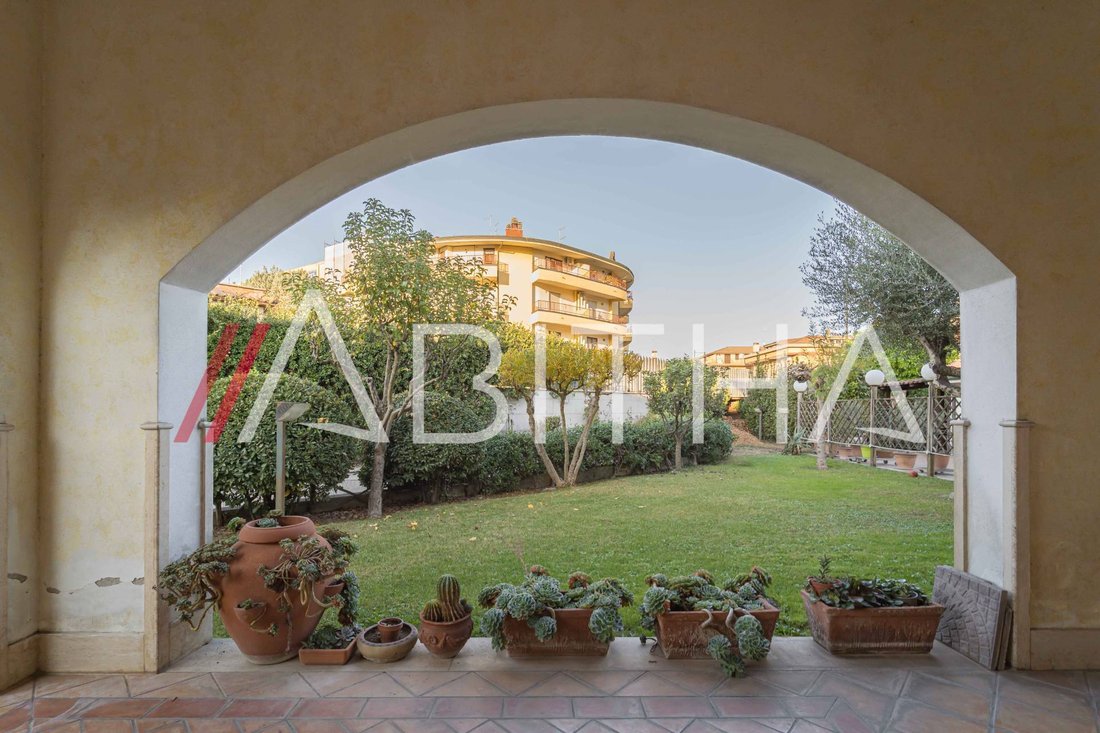 Villa in Tor Lupara, Lazio, Italy 4 - 16670969