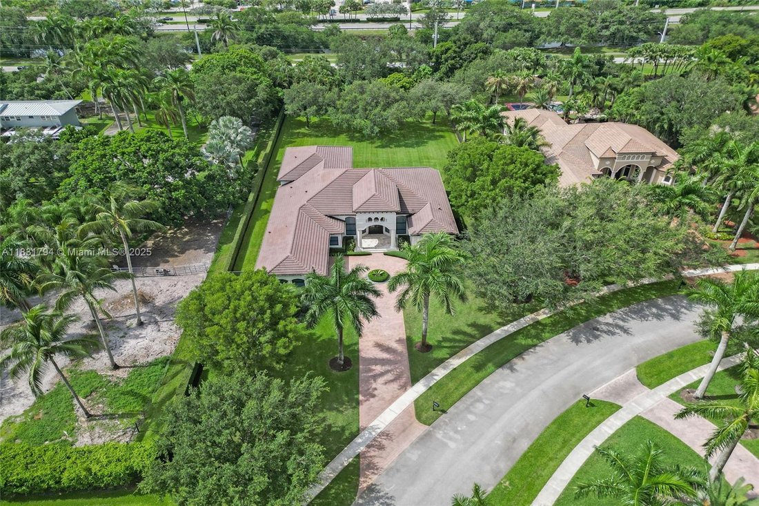 House in Davie, Florida, United States 4 - 16667963