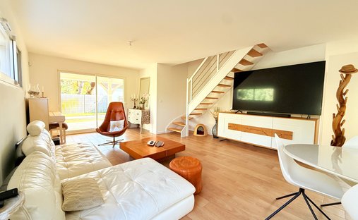 House in Lanton, Nouvelle-Aquitaine, France 1