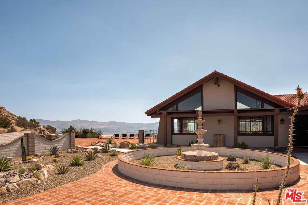 House in Yucca Valley, California, United States 4 - 16628218