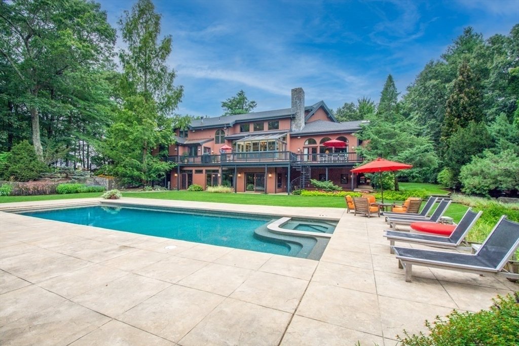 House in Framingham, Massachusetts, United States 2 - 16224091