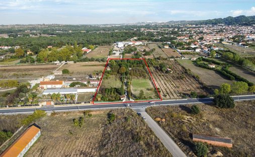 Land in Quinta do Anjo, Setubal, Portugal 1