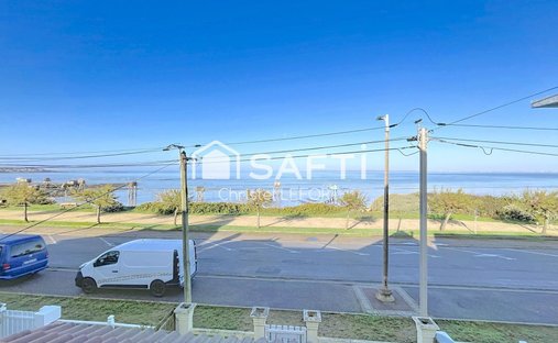 Castle for Sale in Saint-Michel-Chef-Chef, Pays de la Loire, France