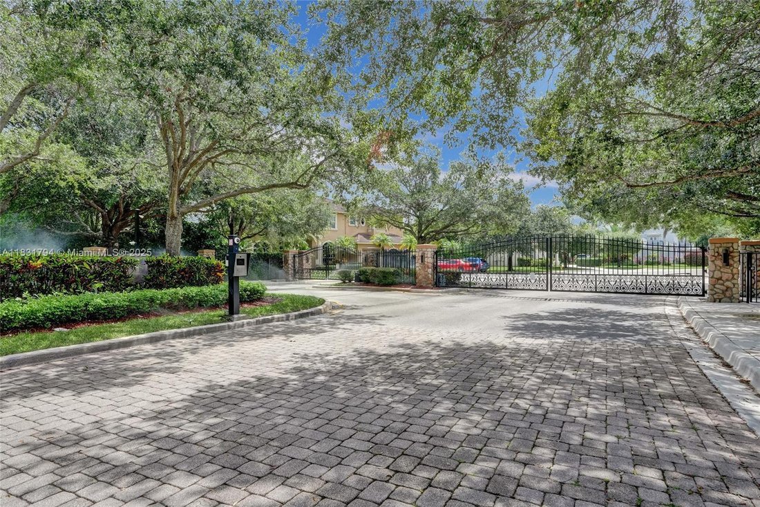 House in Davie, Florida, United States 3 - 16667963