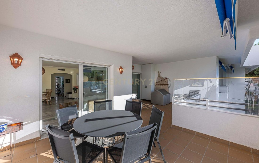 Apartment in Puerto Banus, Marbella, Spain 2 - 16667911