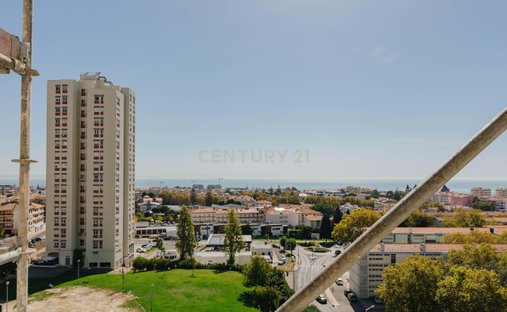 Apartment in Parede, Lisbon, Portugal 1
