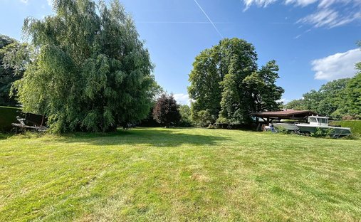 Land in Nernier, Auvergne-Rhône-Alpes, France 1