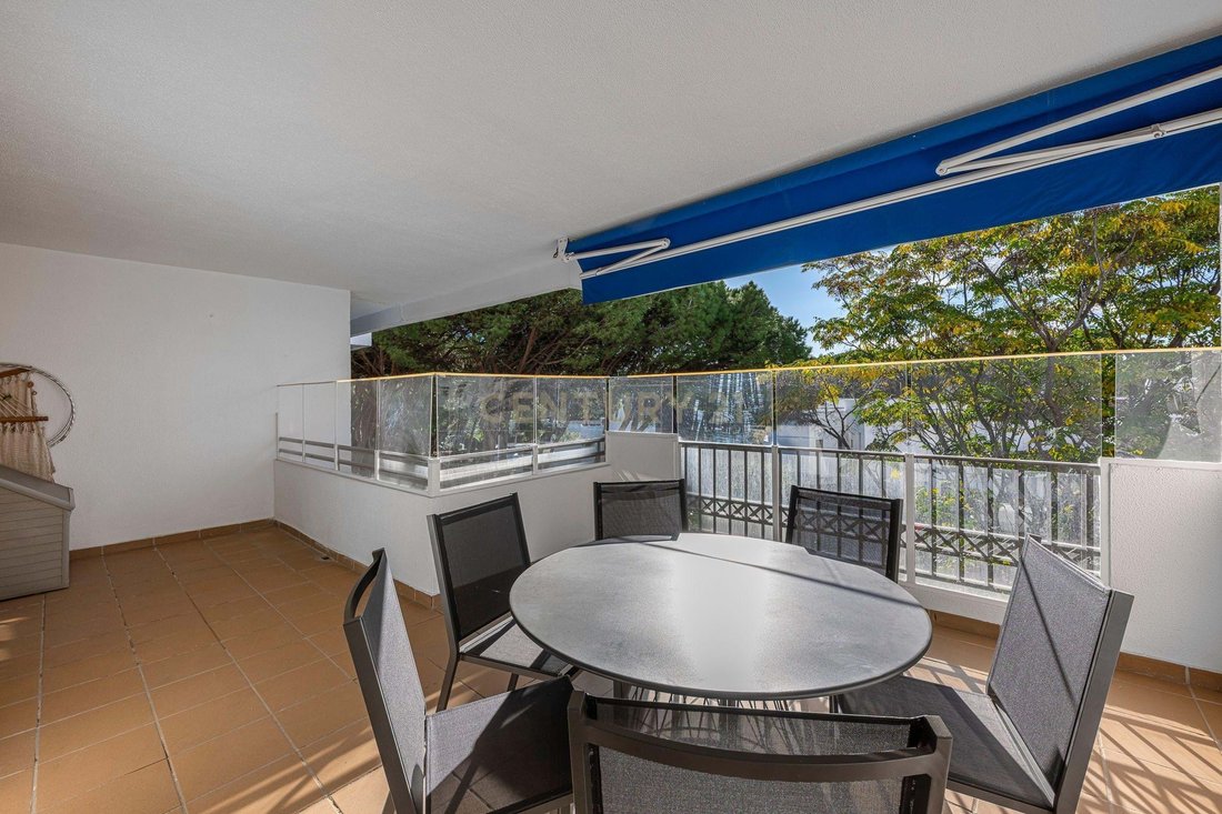 Apartment in Puerto Banus, Marbella, Spain 4 - 16667911
