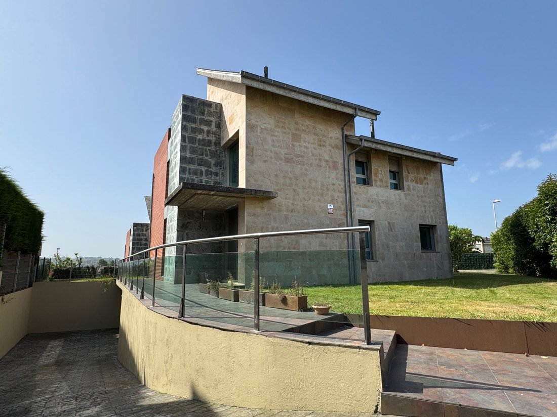 Chalet in Santa Cruz de Bezana, Cantabria, Spain 5 - 16668707
