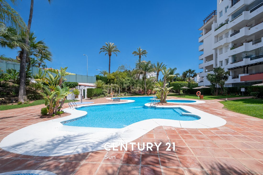 Apartment in Puerto Banus, Marbella, Spain 1 - 16667911