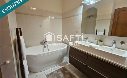 Léognan Xviiith Century Castle Annex Park Swimming Pool Tennis