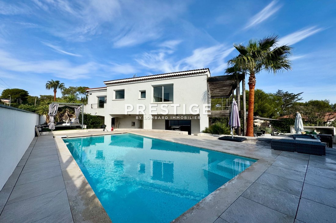 Villa in Frejus, Provence-Alpes-Côte d'Azur, France 1 - 16671310