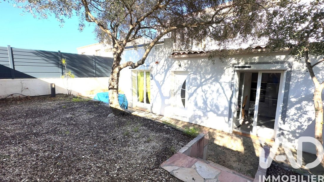 House in Hyeres, Provence-Alpes-Côte d'Azur, France 5 - 16668608