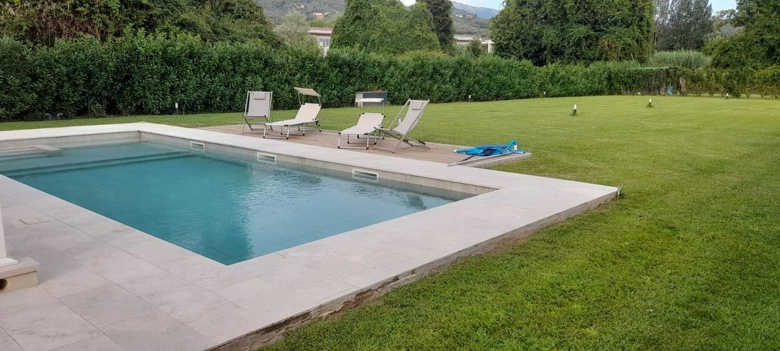 House in Pietrasanta, Tuscany, Italy 3 - 16668773