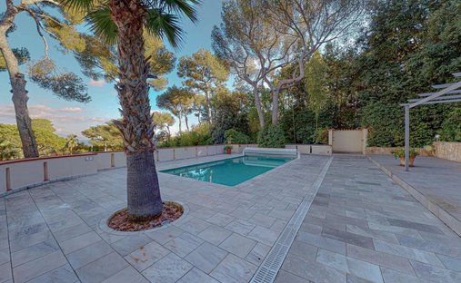 Villa in Saint-Jean-Cap-Ferrat, Provence-Alpes-Côte d'Azur, France 1