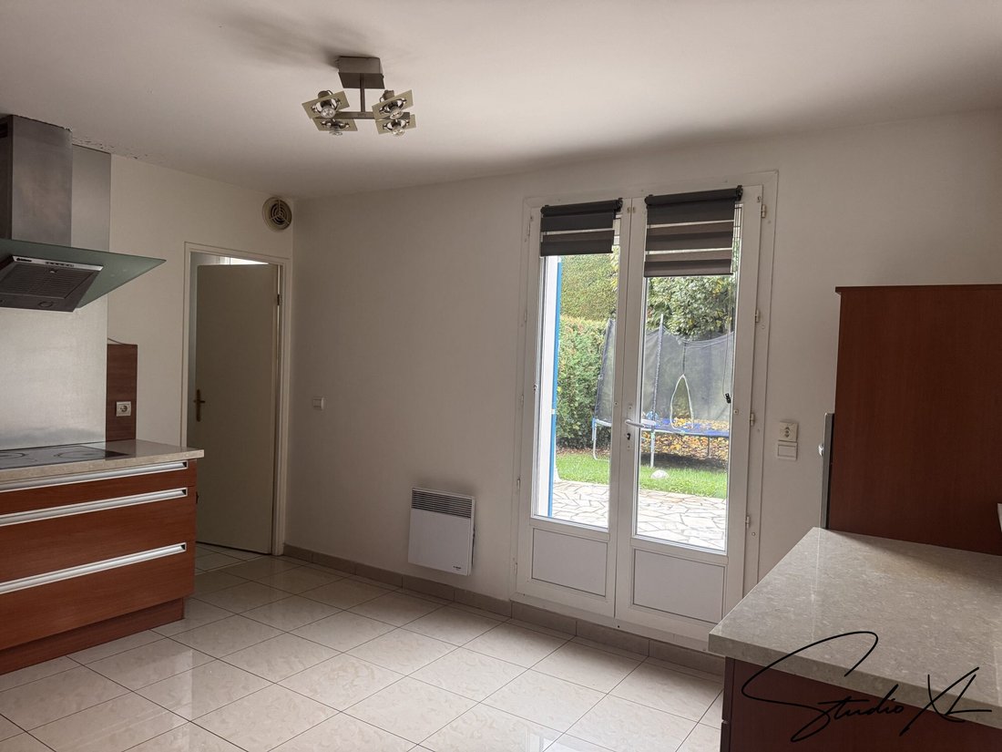 House in Piscop, Ile-de-France, France 4 - 16670833