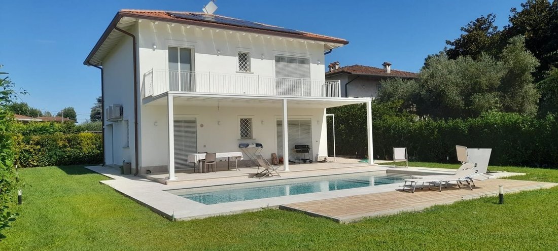 House in Pietrasanta, Tuscany, Italy 1 - 16668773