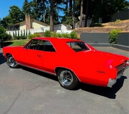 Coupe in Glendale, United States 1 - 16671143