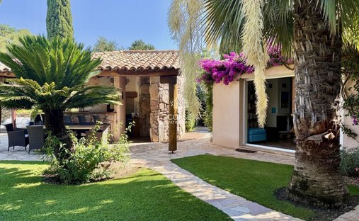 House in Lecci, Corsica, France 1