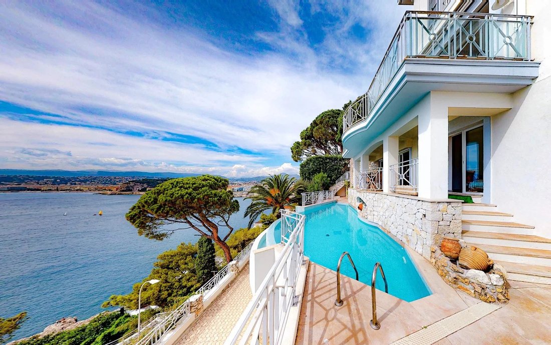 Villa in Mont Boron, Nice, Provence-Alpes-Côte d'Azur 2 - 16669450