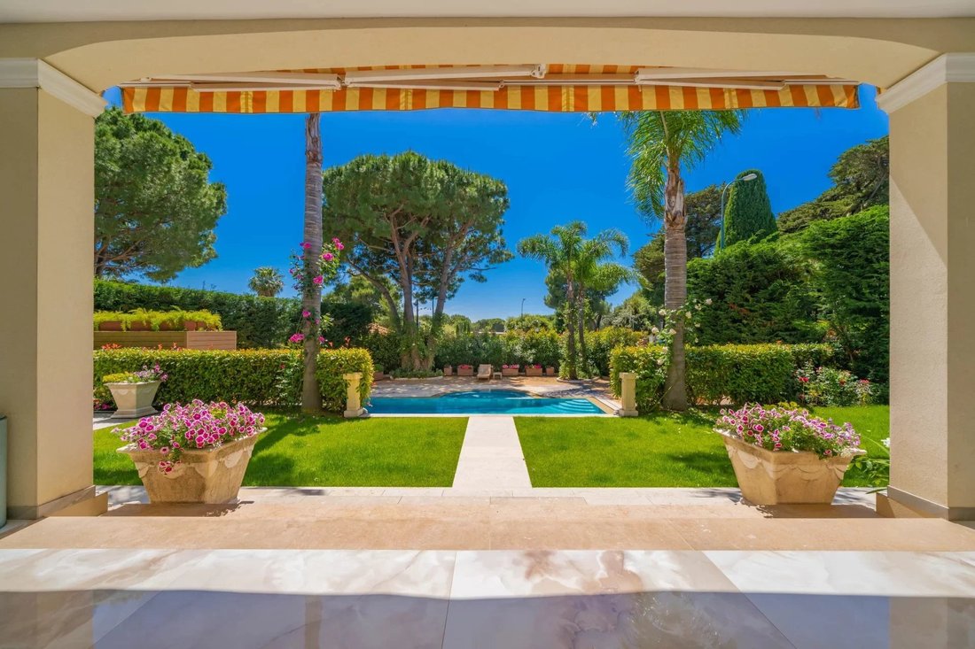 Villa in Saint-Jean-Cap-Ferrat, Provence-Alpes-Côte d'Azur, France 3 - 16669437