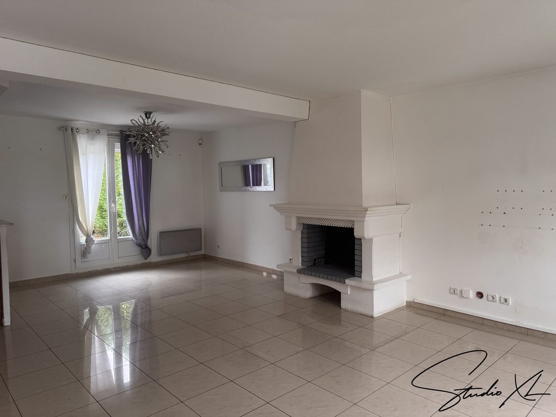 House in Piscop, Ile-de-France, France 2 - 16670833