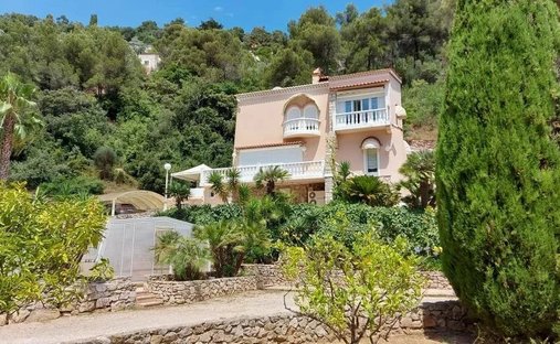 Villa in Villefranche-sur-Mer, Provence-Alpes-Côte d'Azur, France 1