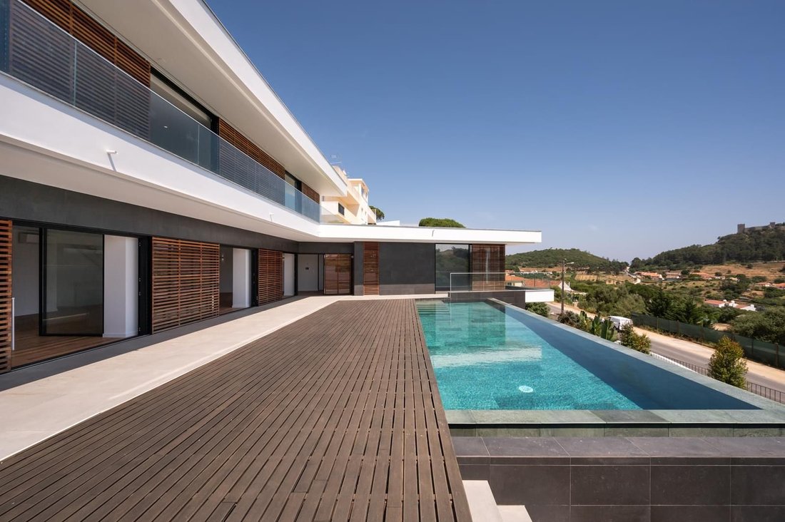 Villa in Sesimbra (Castelo), Setubal, Portugal 1 - 16671760
