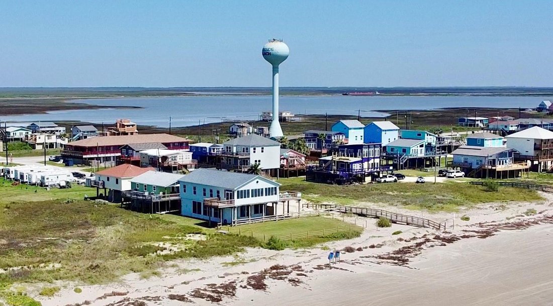House in Freeport, Texas, United States 2 - 16669656
