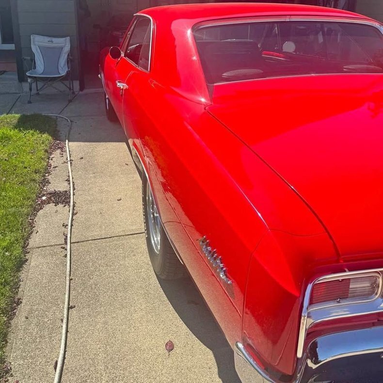 Coupe in Glendale, United States 3 - 16671143