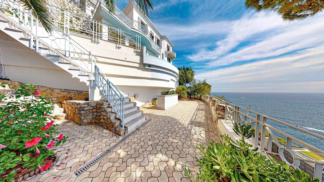 Villa in Mont Boron, Nice, Provence-Alpes-Côte d'Azur 4 - 16669450