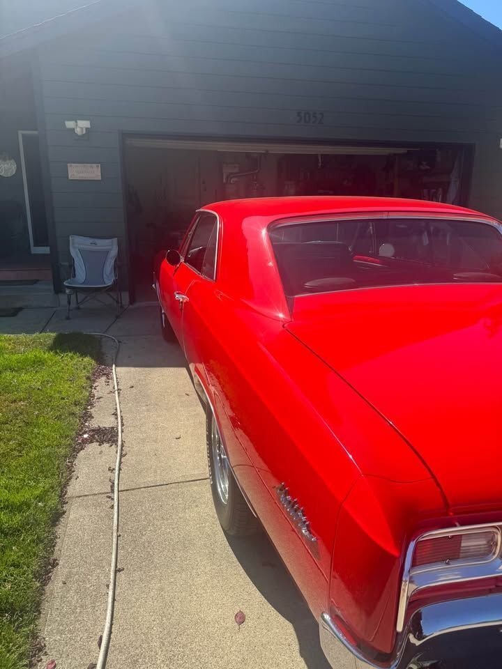 Coupe in Glendale, United States 2 - 16671143
