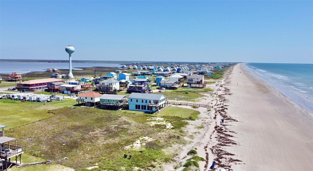 House in Freeport, Texas, United States 3 - 16669656