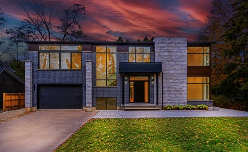 House in Burlington, Ontario, Canada 1