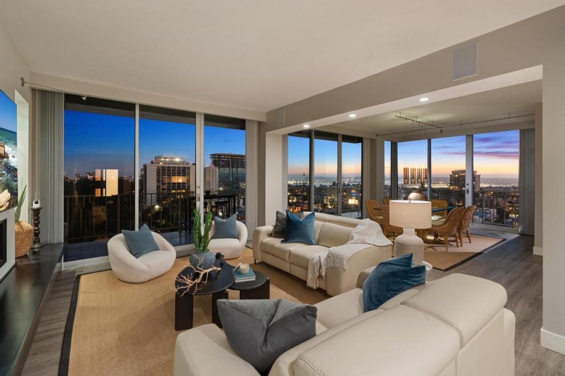 Condo in San Diego, California, United States 5 - 16671388
