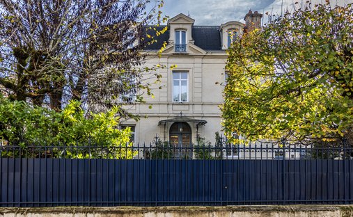 House in Beaulieu, Perigueux, France 1