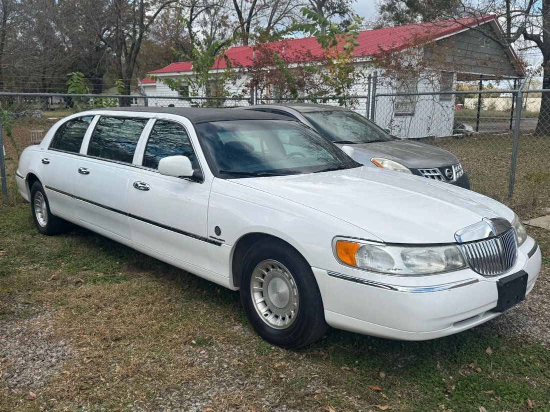 Sedan in Poteau, OK, United States 2 - 16672109